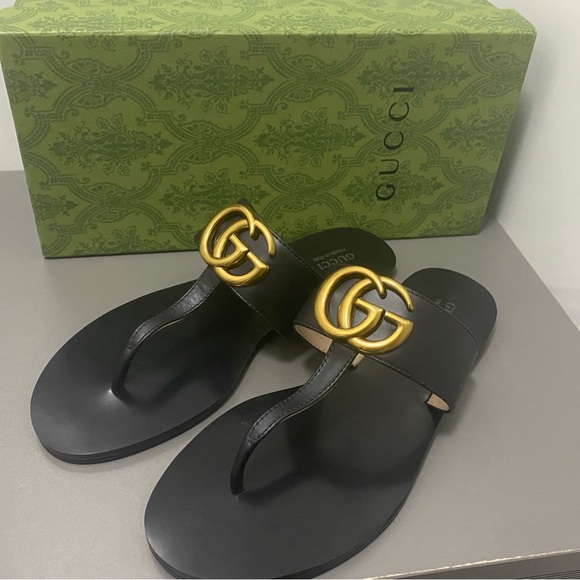 Gucci Black Sandals with Gold Logo - Picture 1 of 4